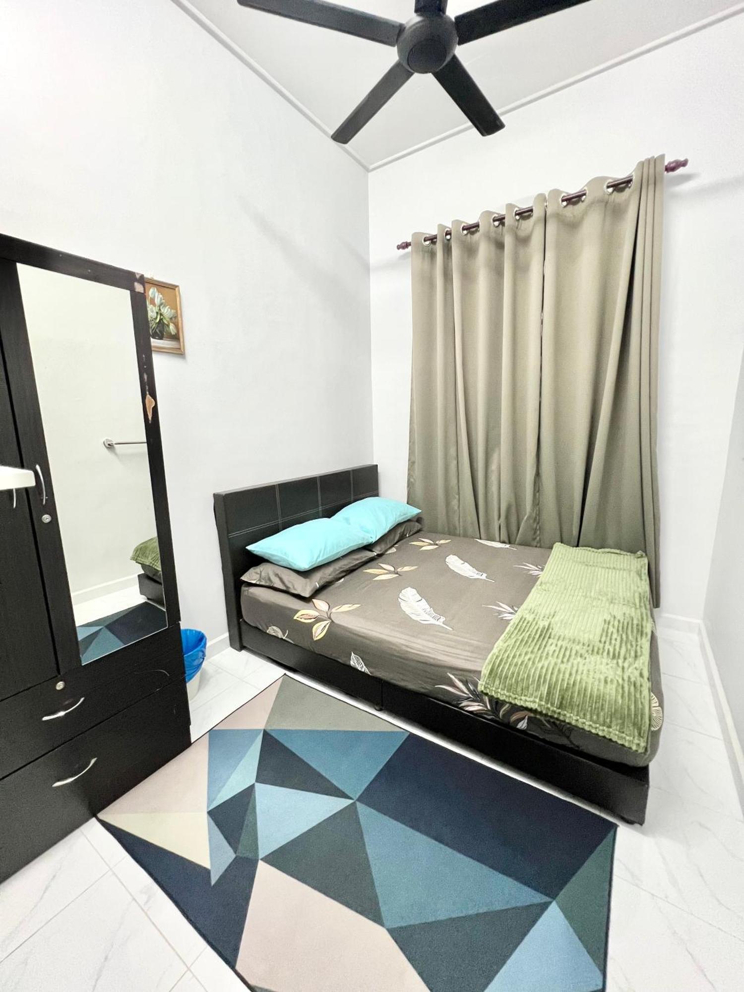 Teratai Homestay 3 Batu Buruk Куала-Тренгану Екстер'єр фото
