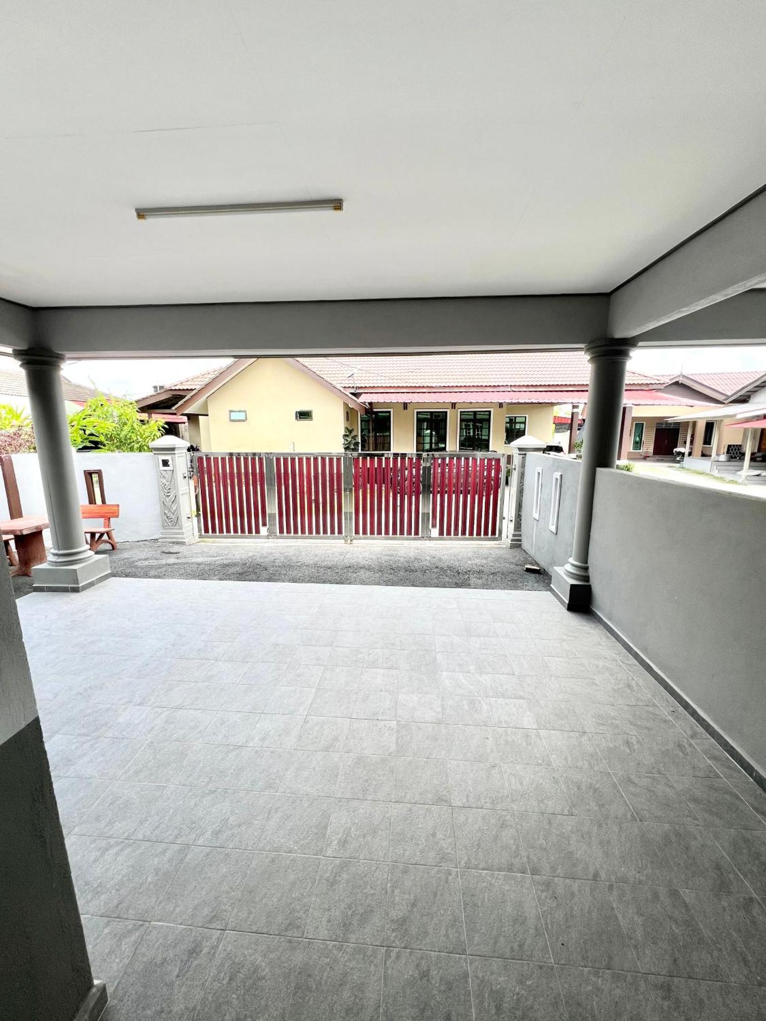Teratai Homestay 3 Batu Buruk Куала-Тренгану Екстер'єр фото